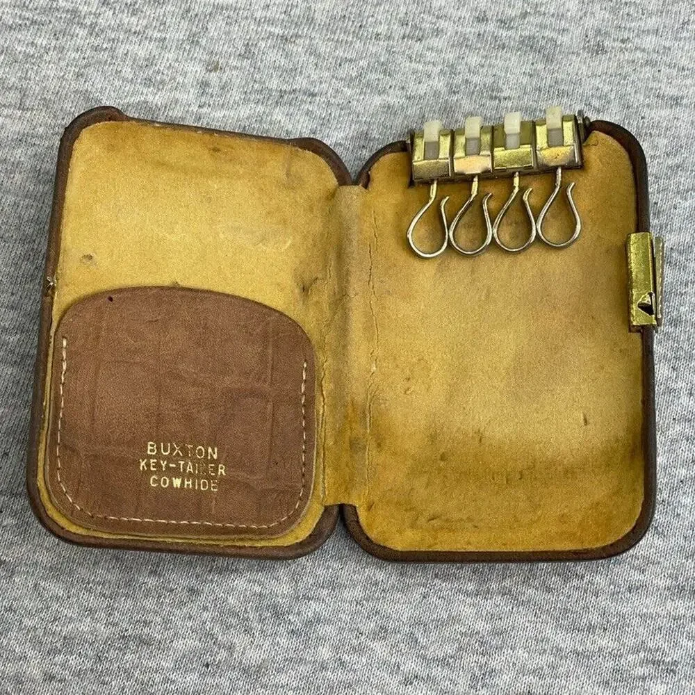 BUXTON Vintage Cowhide Key-Tainer Enclosed Key Holder